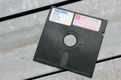 5,25" disketa ako obal na DVD